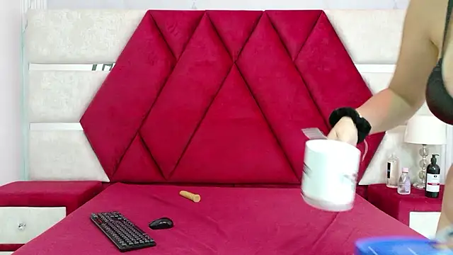 Kity_spiderr Chat XXX in diretta