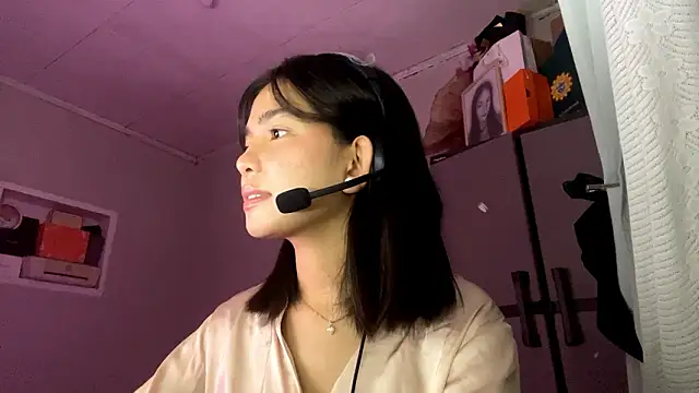 ConstancePorriniのライブXXXチャット