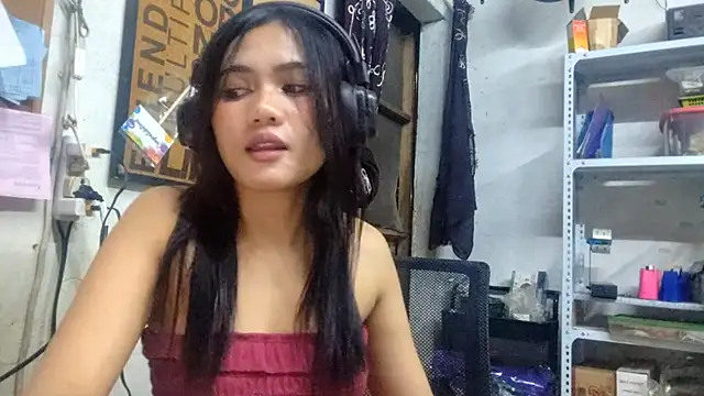 SuzieOtrembaのライブXXXチャット