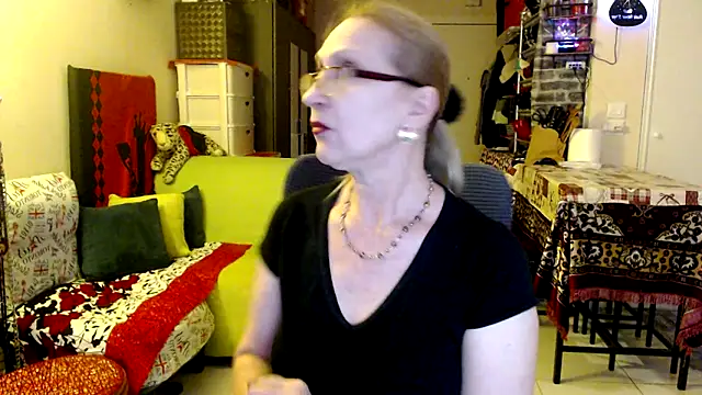 XXX chat uživo modela Ala-N-Dala