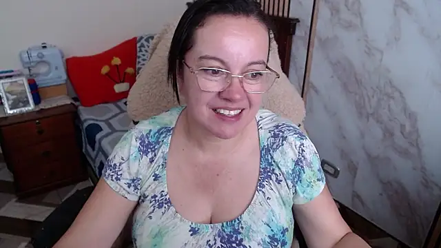 Sonialorens_ Chat XXX in diretta