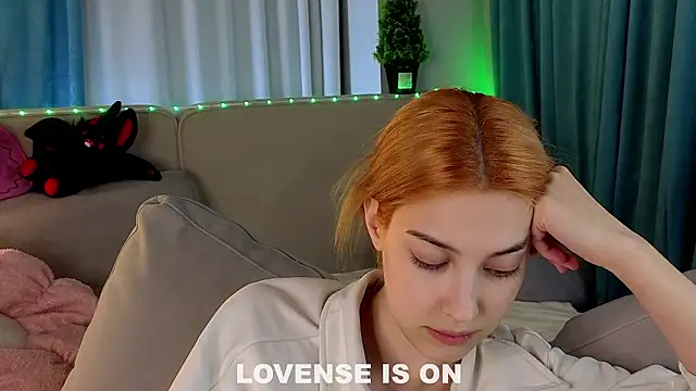 AngelicRice Adlı Modelin Canlı XXX Sohbeti