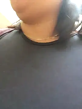 LizzRouse live XXX chat