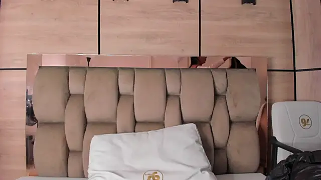 Czat XXX na żywo – karol_lewiss