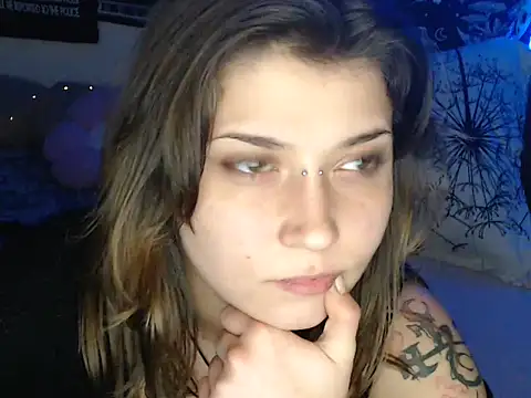 AlienforTwenty 即時 XXX 聊天