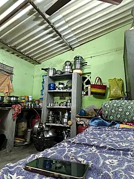 Tamilselviroja- élő XXX-chatje