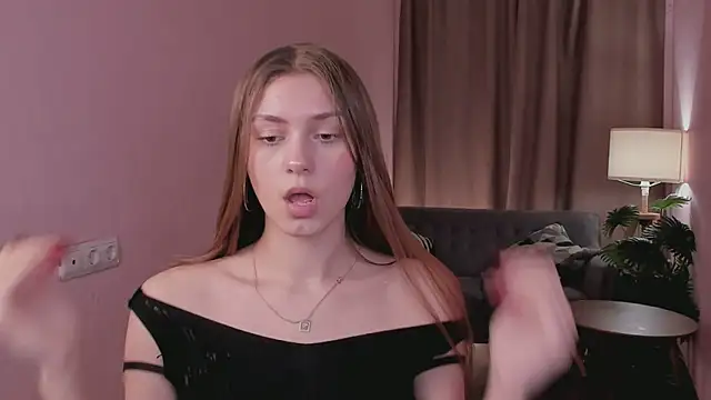 Cheryl_Backer Show in webcam