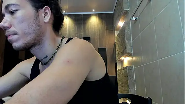 Milan_Jones_ Chat XXX live