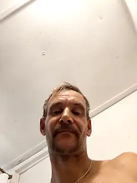 Hungwell1515's Webcam Show