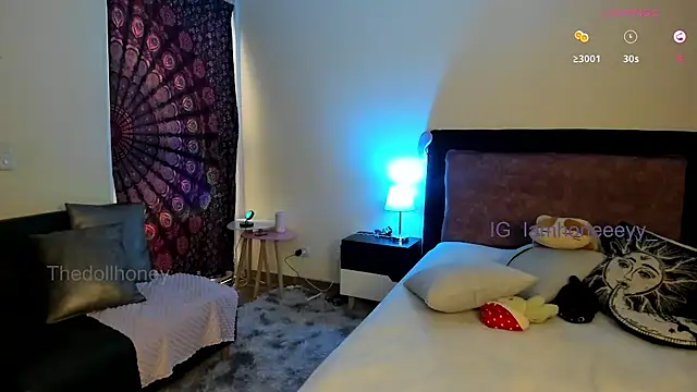 ThedollhoneyのライブXXXチャット