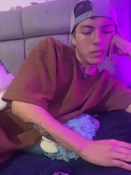 Chatroom XXX en direct de NaytonFreeman