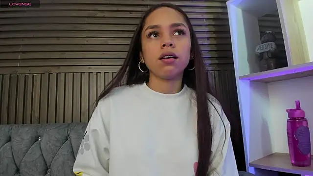 CarolineFyre's Webcam Show