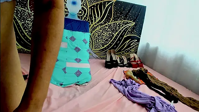 mrs_angelica: διαδικτυακό σόου στην κάμερα