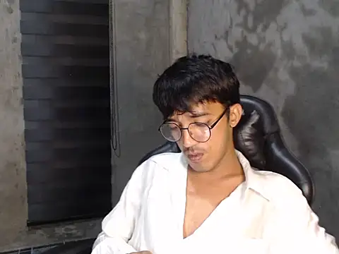 RowyCam Pertunjukan Webcam