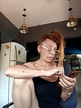 Show modela FrozenWaffle na web-kameri