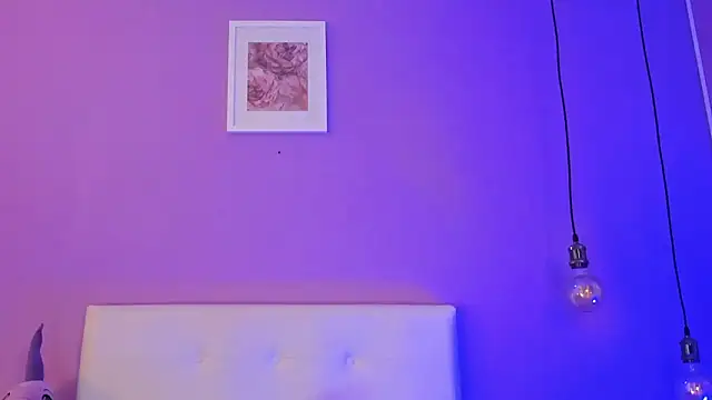 Charlotte11-11's Live XXX Chat