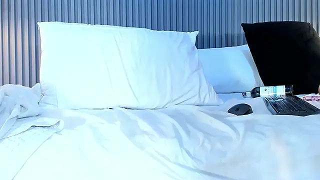 AnahinClar live XXX chat