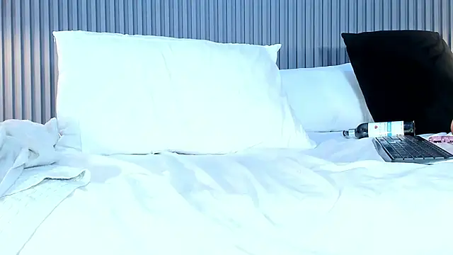 AnahinClar Chat XXX in diretta