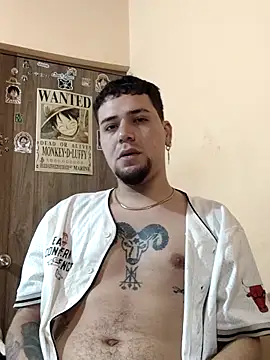 Chat XXX en directo de HallowedMilan