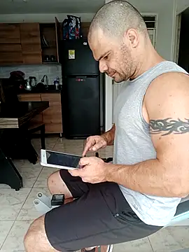 LEIRIS_Y_FRED_01 – Live XXX-chat