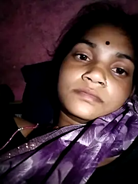 Jooli_cuty: διαδικτυακό σόου στην κάμερα