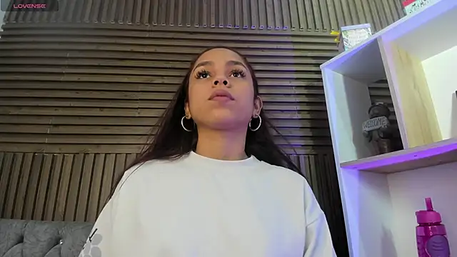 Pokazy przed kamerką – CarolineFyre