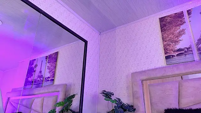 Webkamerová show 4L3JX