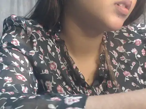 NancyRuvi's Live XXX Chat