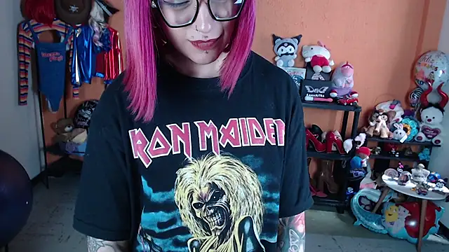 Chatroom XXX en direct de MissMiia2