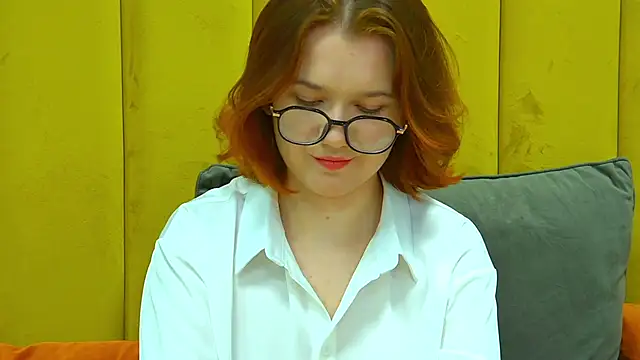 LessySmith's Live XXX Chat