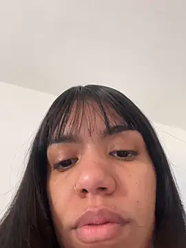 Chat +18 de -Naomyy- ao vivo