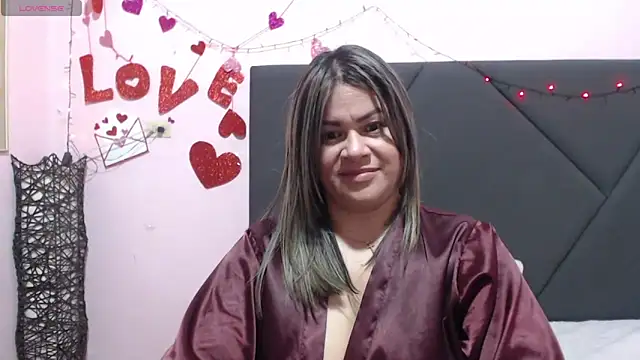 Chat +18 de pamela_echeverria ao vivo