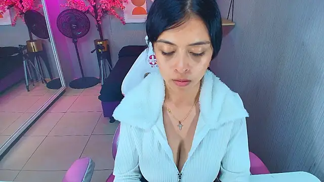 Emily_osman 现场XXX聊天