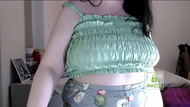 XXX chat uživo modela cute_and_hot