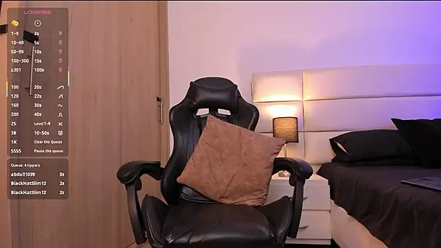 Živý XXX chat AllexJacob