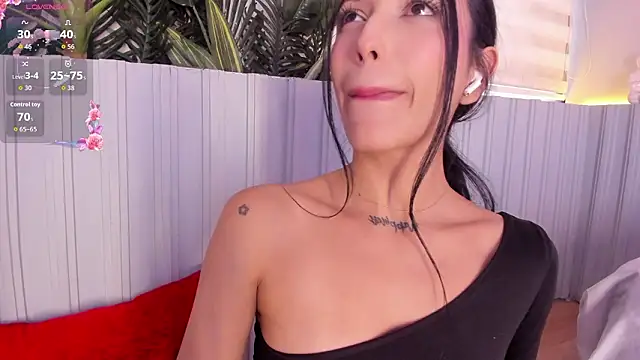 stephanymonroe 即時 XXX 聊天