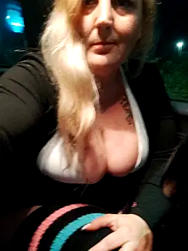 Chat XXX ao vivo de BecciDeluxe