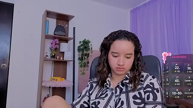 emilyrouxe Chat XXX live