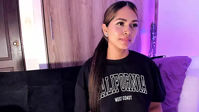 TattyBunny live XXX chat