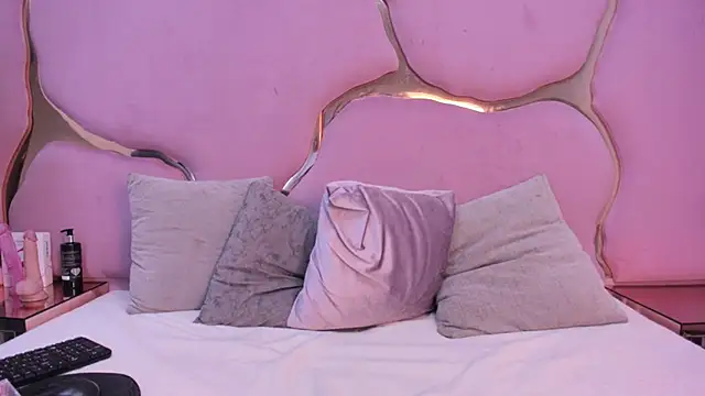 Aisha_Leenss Live XXX-chat