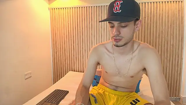 IM_BULL's Webcam Show