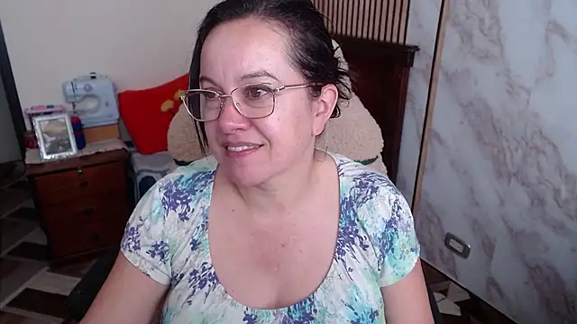 Sonialorens_'s Live XXX Chat