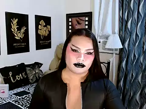 TSbrianaHugeCock's Live XXX Chat