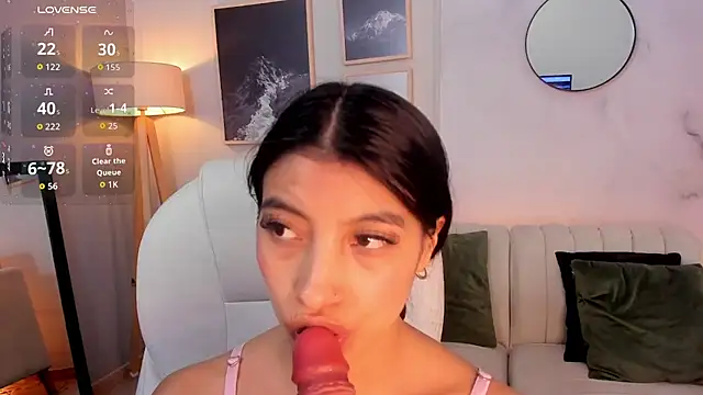 Tiffany_Low élő XXX-chatje