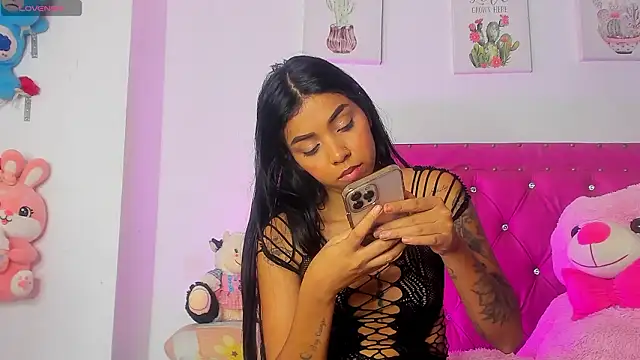 Chatroom XXX en direct de dahiiangomezz