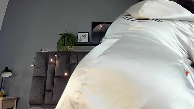 AnnieRouse__ Chat XXX in diretta