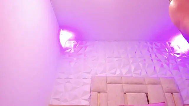 Chat XXX en directo de PauletteJ