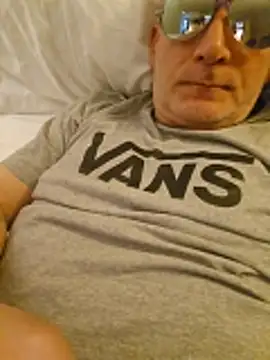 Pertunjukan Kamera Web no_snitch_isoke