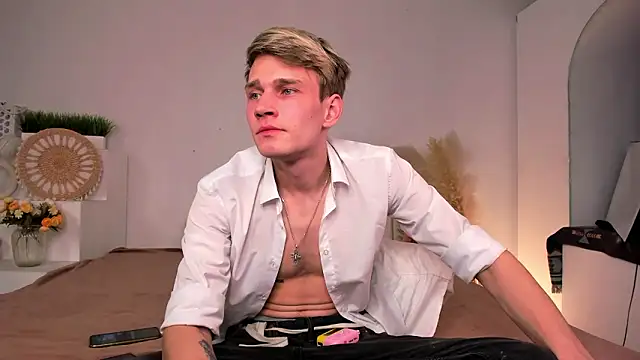 Volan_Starts élő XXX-chatje