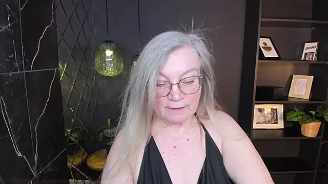 NataliMellow Chat XXX in diretta